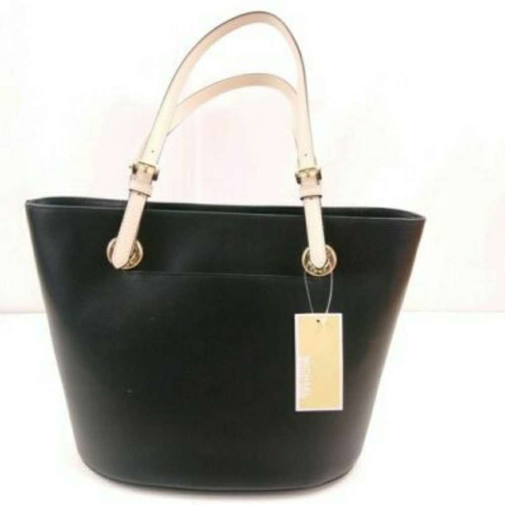🎉SOLD🎉 Michael Kors Jet Set MD Leather Tote - Picture 2 of 8
